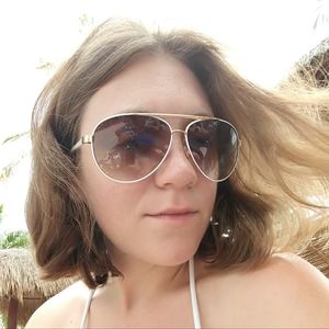 Meet your Posher, Kandase